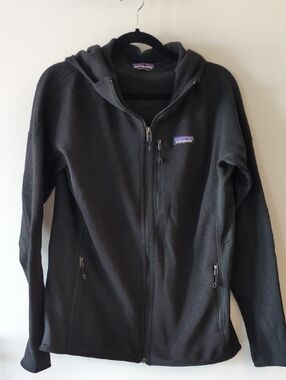 Patagonia Women's Black Hooded Full-Zip Fleece Jacket. Size Large Women's